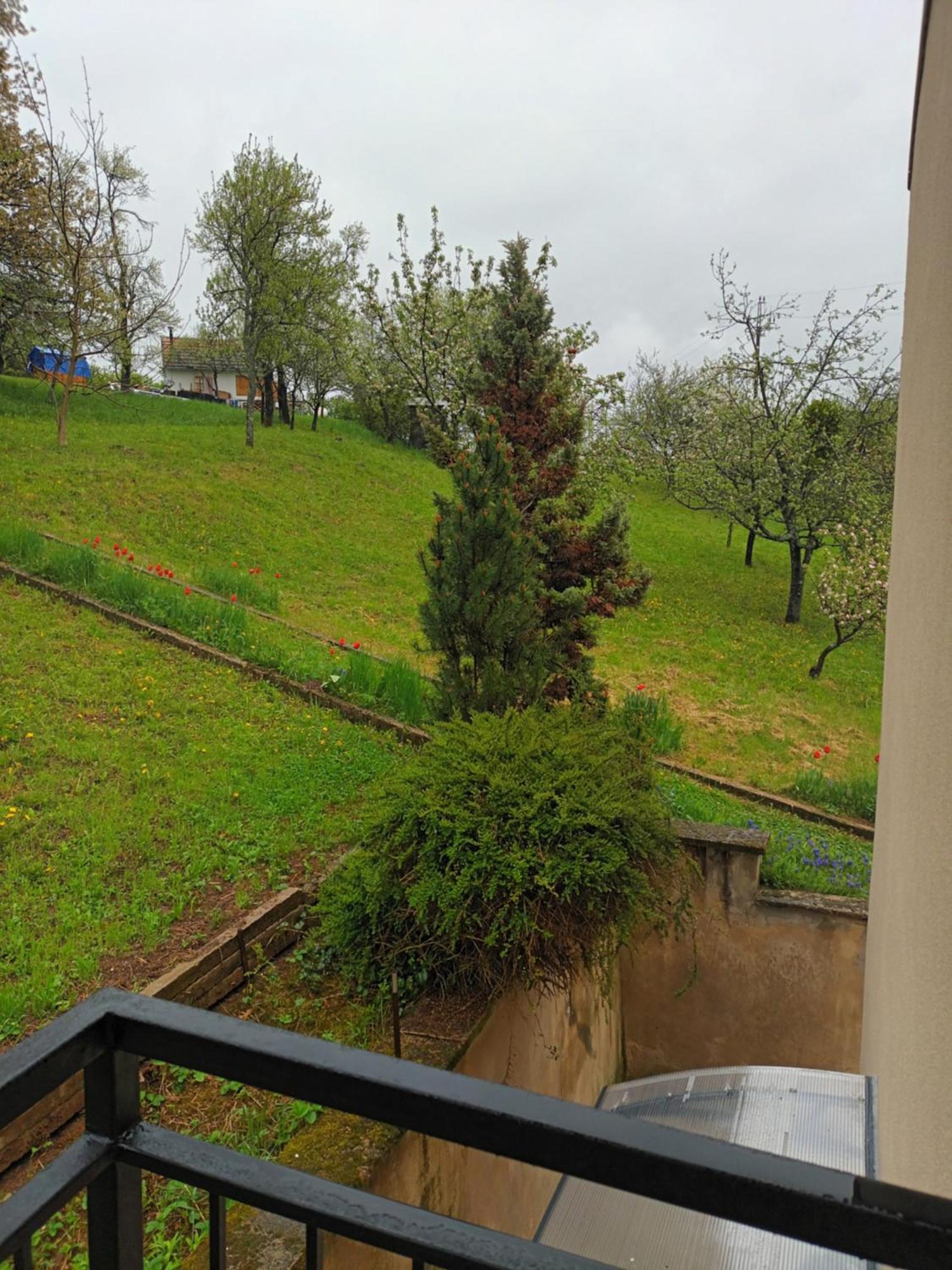 Villa Evetes Jablonov nad Turnou Luaran gambar